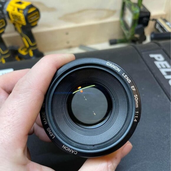 Canon EF 50mm 1.4f Lens - Picture 2 of 3